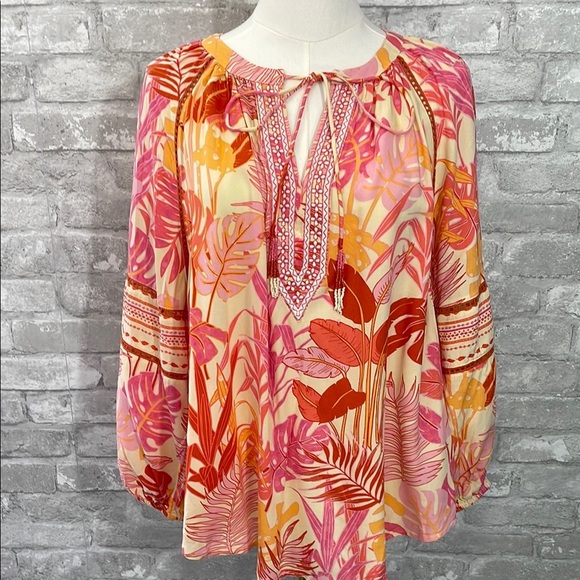 Haute Hippie Pink and Orange Tropical Bohemian Peasant Style Short Set - Picture 2 of 10